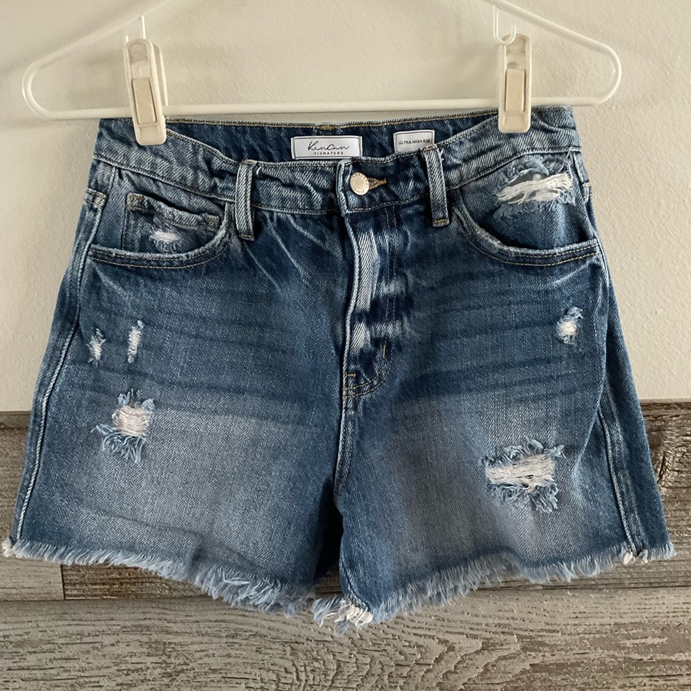 Kancan Estilo Women’s Distressed Ultra High Rise Denim Shorts Sz S (O1)